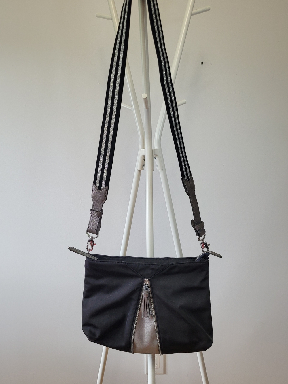 Stella & Dot Black Crossbody, Metallic Accent, Striped Strap, Tiger Print Lining